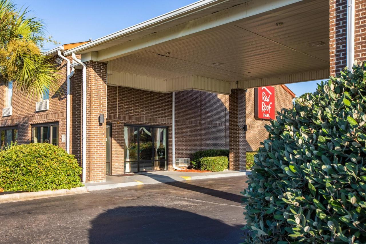 Red Roof Motel